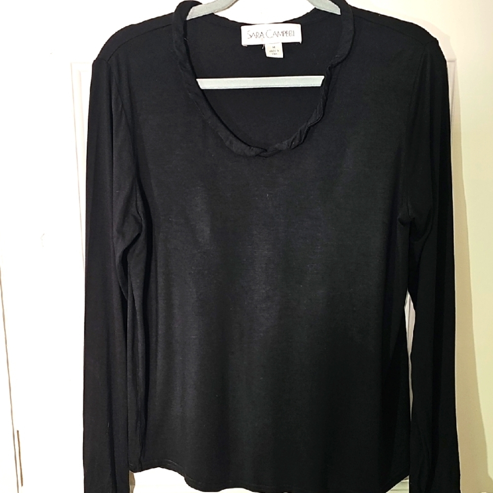 Sara Campbell Black Long Sleeve Top. So soft. Size Meduim. Scoop Neck.